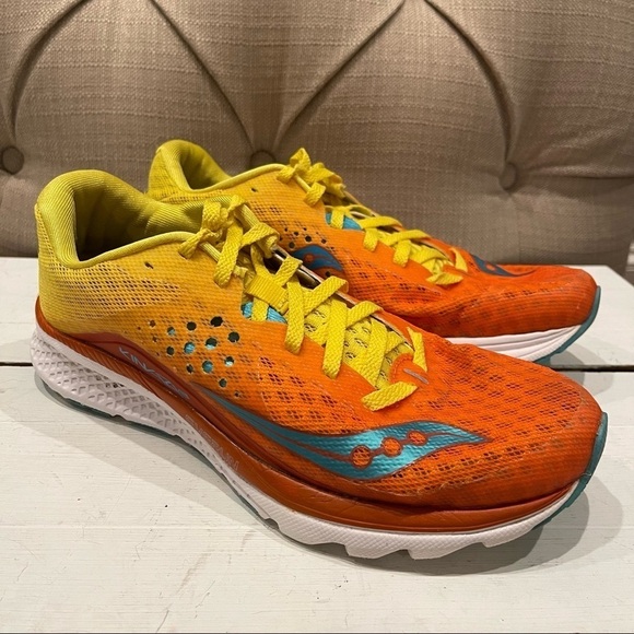 Saucony Kinvara 8 - Women’s Size 7.5 Orange Yellow Athletic Running Shoes 61464 - Picture 4 of 12